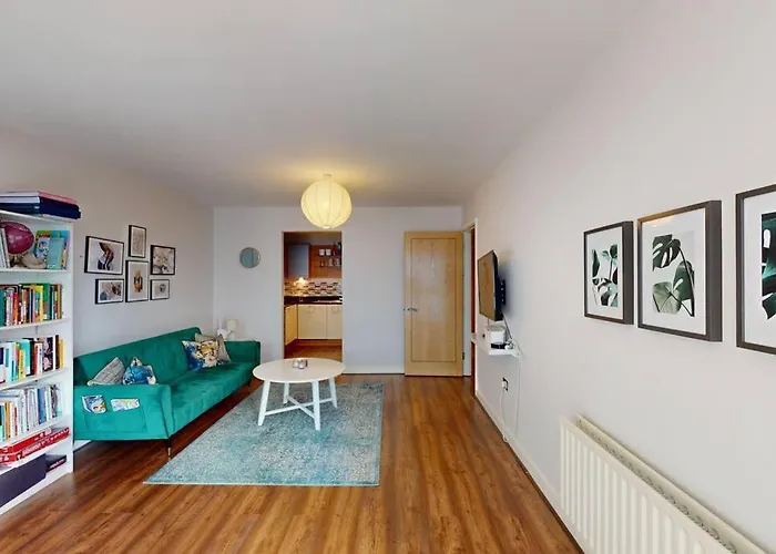 Centrally Located, Comfy 2-Bed 2-Bath Apt