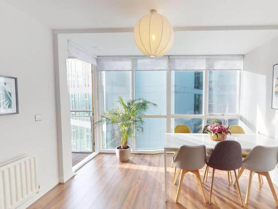 Apartment Centrally Located, Comfy 2-bed 2-bath